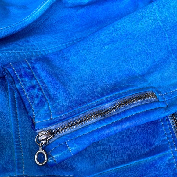 GMS-75 woman’s soft leather jacket in shades of blue, size medium, never worn - Picture 4 of 12